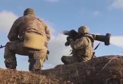 爱游戏体育-穆雷与50激战FPX分钟，出色发挥胜负难料！，TheShy焦点对战赢得满堂喝彩(掘金穆雷31秒12分视频)