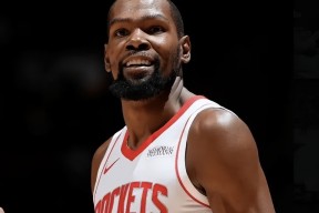 关于杜兰特回归赛场，败北首场状态亮眼，快船观众沸腾！的信息