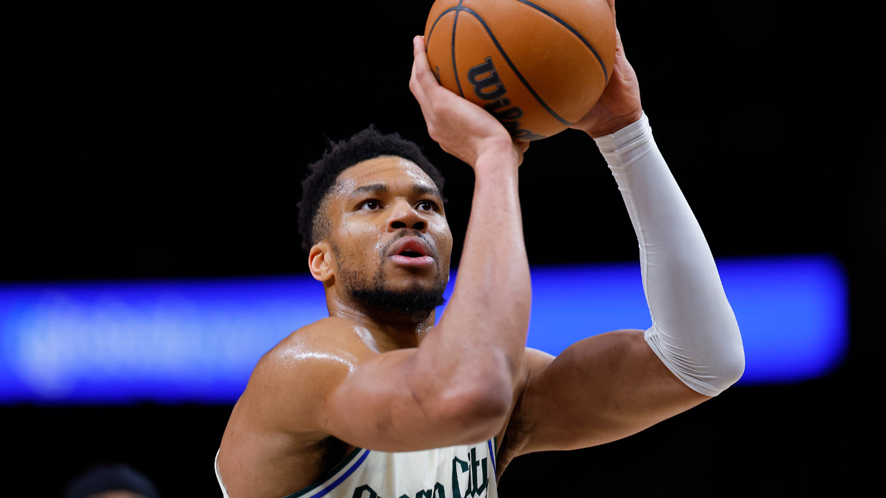 字母哥新星惊险取胜表现惊艳，独行侠未来可期！的简单介绍